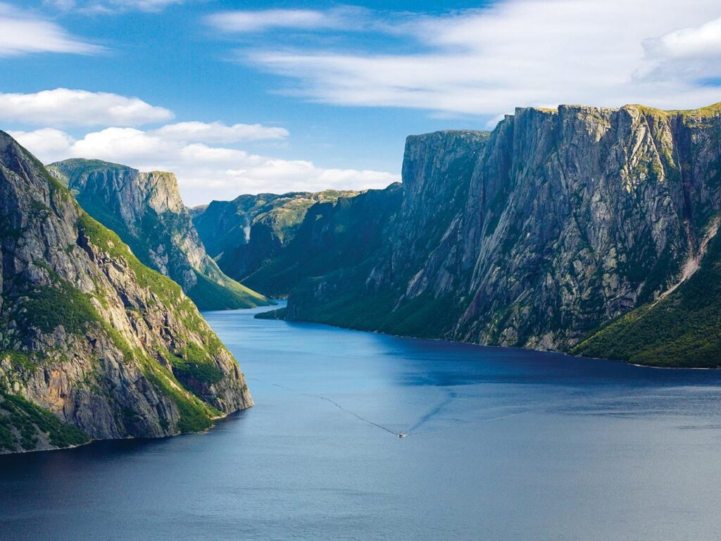 Công viên Quốc gia Gros Morne, Canada Công viên Quốc gia Gros Morne, Canada